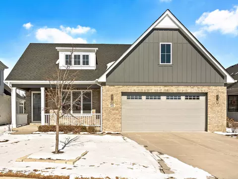 7213 Lakeside Cir, Burr Ridge, IL 60527