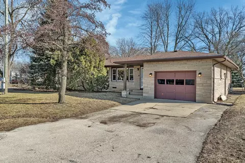 455 S Division St, Braidwood, IL 60408