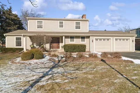 215 Bellingham Dr, Barrington, IL 60010