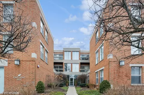 1925 Lake Ave #107, Wilmette, IL 60091