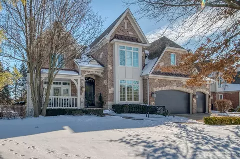 612 Nanak Ct, Naperville, IL 60565