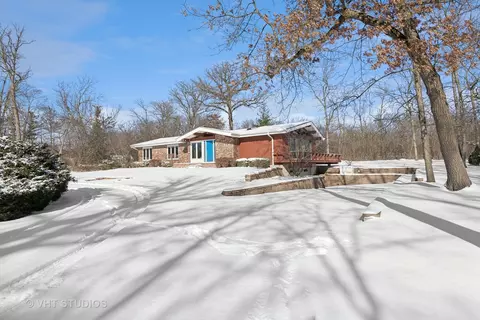 8 Big Oak Ln, Riverwoods, IL 60015