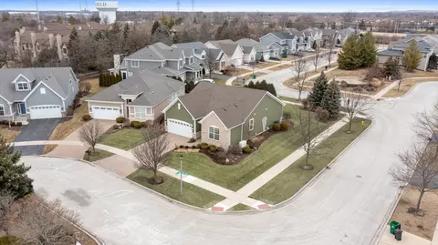 25 W729 Mulligan Pl, Winfield, IL 60190