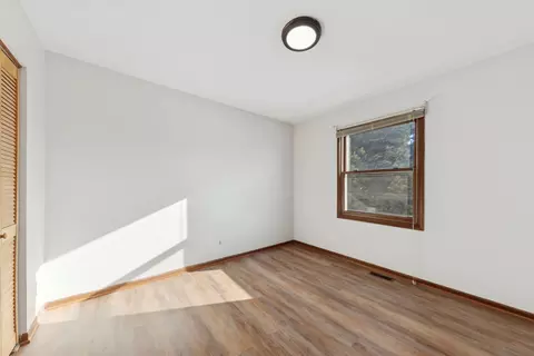 Bedroom - 1074 Shady Tree Ln, Wheeling, IL 60090 photo 1 of 2