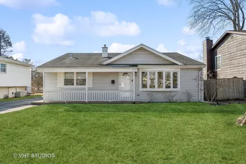 535 Lowden Ave, Glen Ellyn, IL 60137