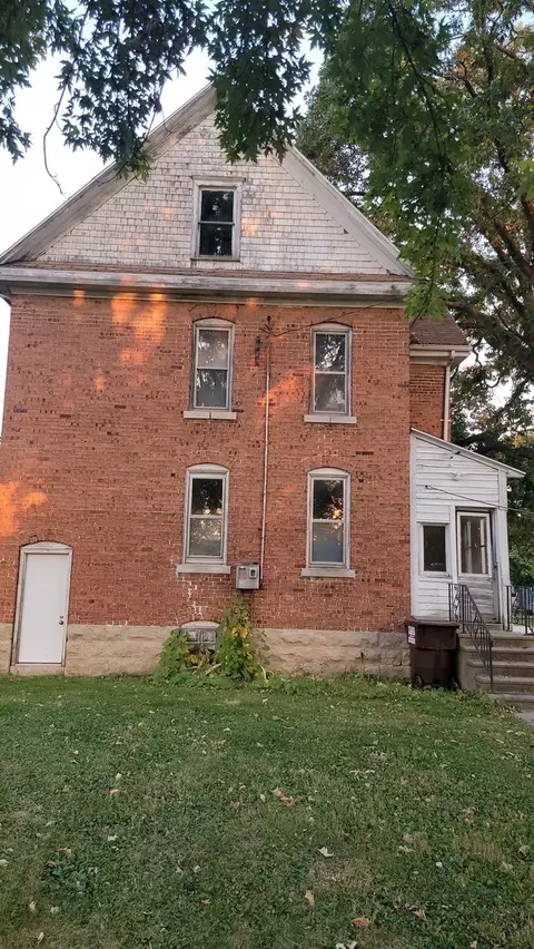 505 Paddock Ave, Ashton, IL 61006 photo 5