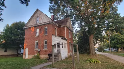 505 Paddock Ave, Ashton, IL 61006 photo 6