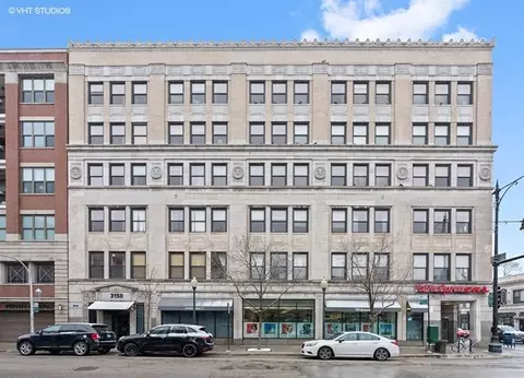 3150 N Sheffield Ave #303, Chicago, IL 60657