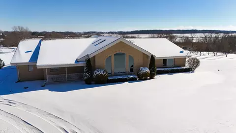 2929 E Water Tower Dr, Crete, IL 60417