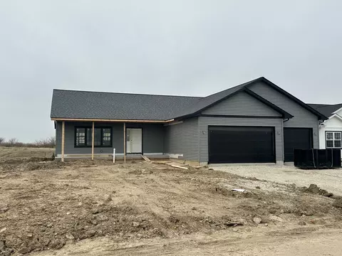 635 S Regulators St, Rochelle, IL 61068