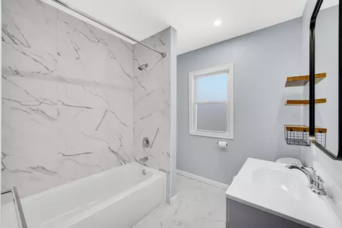 Bath - 324 E 18th St, Lockport, IL 60441 photo 2 of 2
