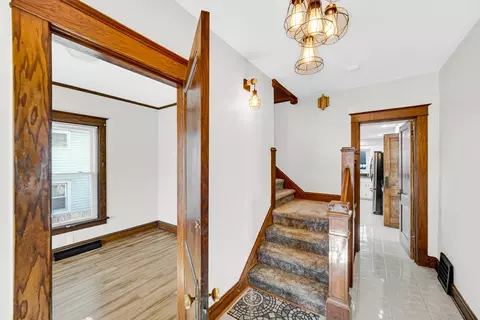 Entry Way - 324 E 18th St, Lockport, IL 60441 photo 2 of 2
