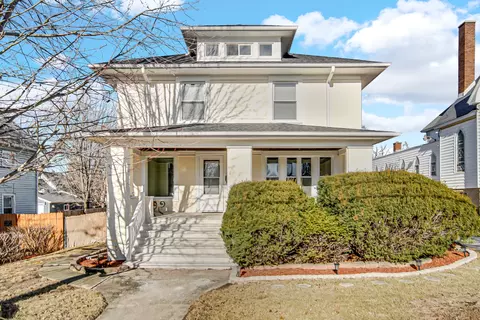 324 E 18th St, Lockport, IL 60441