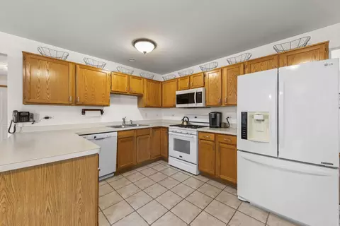 5111 Wildflower Ct, Plainfield, IL 60586 photo 9