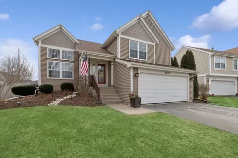 1527 Plum Ct, Grayslake, IL 60030