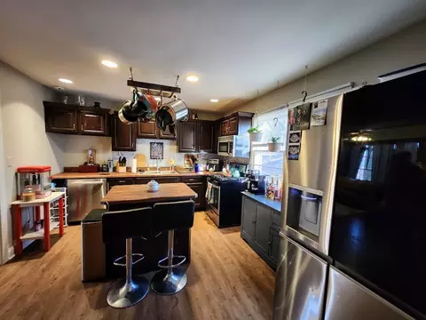Kitchen - 4611 Ashley Dr, Mchenry, IL 60050 photo 1 of 2