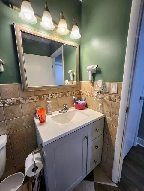 Bath - 4611 Ashley Dr, Mchenry, IL 60050 photo 3 of 4