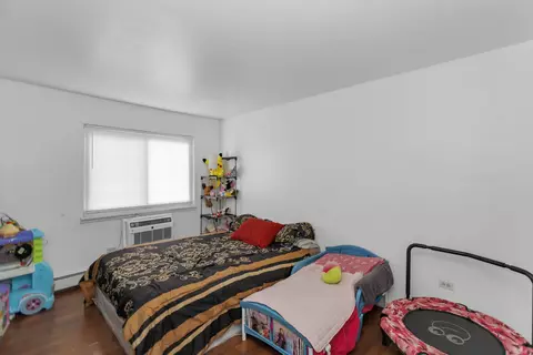 Bedroom - 705 Heritage Dr #112, Hoffman Estates, IL 60169 photo 1 of 3