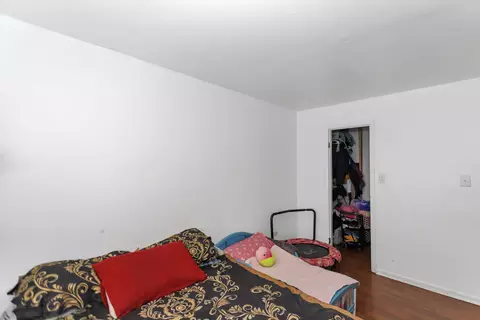 Bedroom - 705 Heritage Dr #112, Hoffman Estates, IL 60169 photo 2 of 3