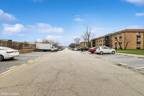 Exterior - 705 Heritage Dr #112, Hoffman Estates, IL 60169 photo 7 of 7