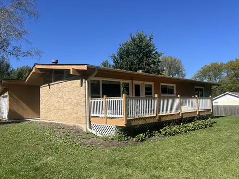 3200 Vista Ter, Mchenry, IL 60050