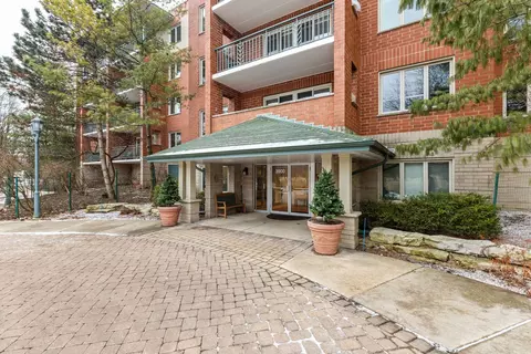 3900 W Bryn Mawr Ave #406, Chicago, IL 60659
