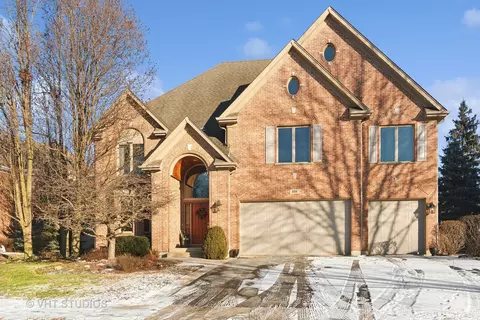 108 Beech Dr, Lake Zurich, IL 60047