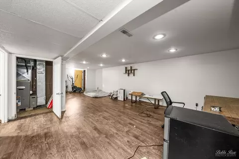 4706 Howard St, Mchenry, IL 60051 photo 14