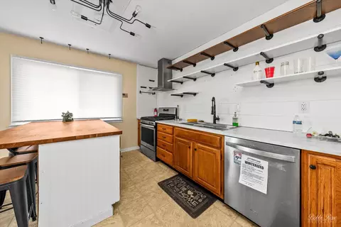 4706 Howard St, Mchenry, IL 60051 photo 8