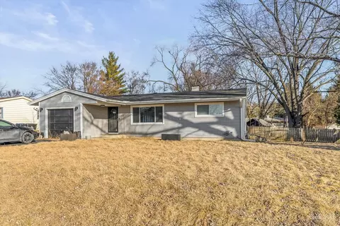 4706 Howard St, Mchenry, IL 60051