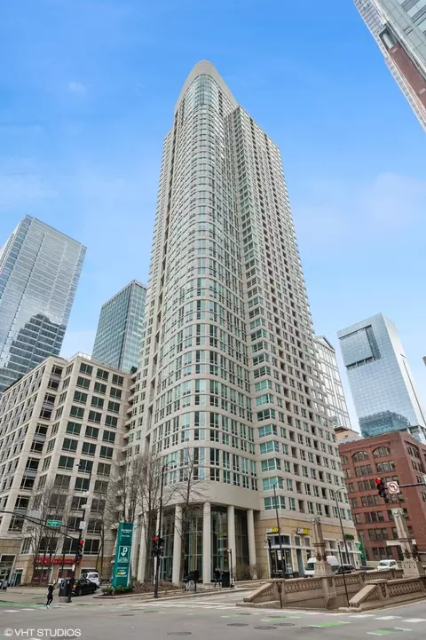 345 N La Salle Dr #1101, Chicago, IL 60654