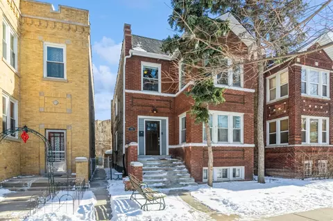 3021 N Davlin Ct, Chicago, IL 60618