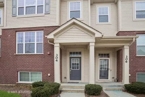 304 Lexington Ln, Rolling Meadows, IL 60008