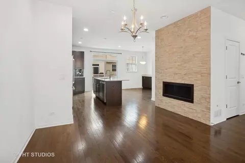 304 Lexington Ln, Rolling Meadows, IL 60008 photo 5