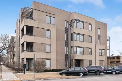 2409 W Catalpa Ave #302, Chicago, IL 60625