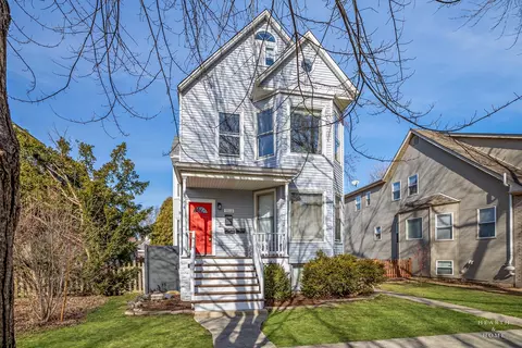 5516 W Leland Ave, Chicago, IL 60630