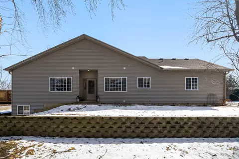 1302 Dancing Bear Ln, Elgin, IL 60120 photo 3