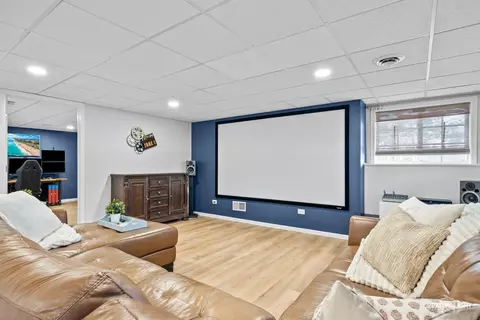 1302 Dancing Bear Ln, Elgin, IL 60120 photo 21