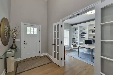 Entry Way - 436 E Hillside Rd, Naperville, IL 60540 photo 2 of 7