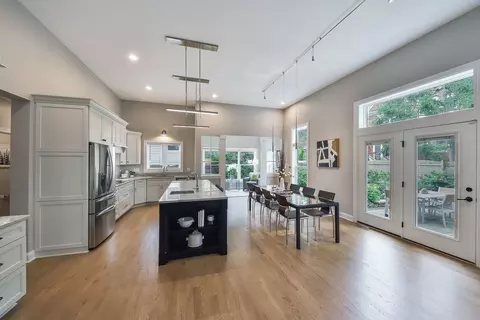 Kitchen - 436 E Hillside Rd, Naperville, IL 60540 photo 4 of 6