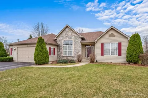 1603 Hoover Trl, Mchenry, IL 60050