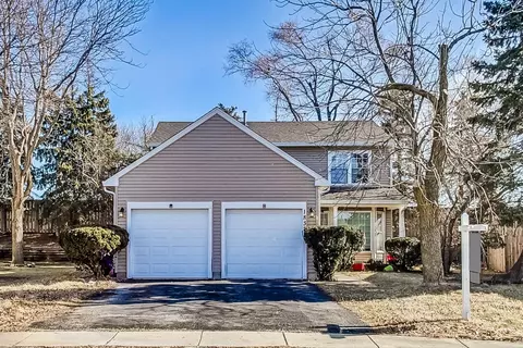 1832 Isle Royal Ln, Hanover Park, IL 60133