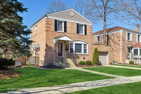 6 S Ridge Ave, Arlington Heights, IL 60005