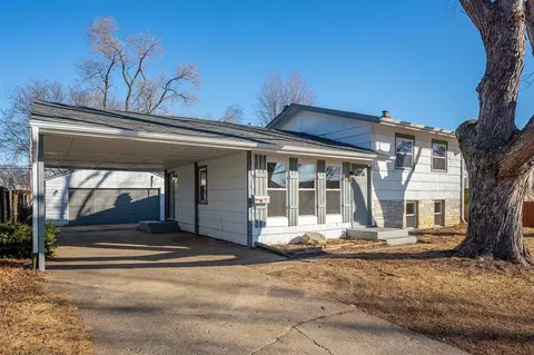 1118 Ramona Ter, Machesney Park, IL 61115