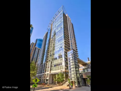 201 N Westshore Dr #P-99, Chicago, IL 60601