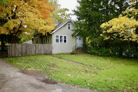 33 Lyndale St, Mundelein, IL 60060