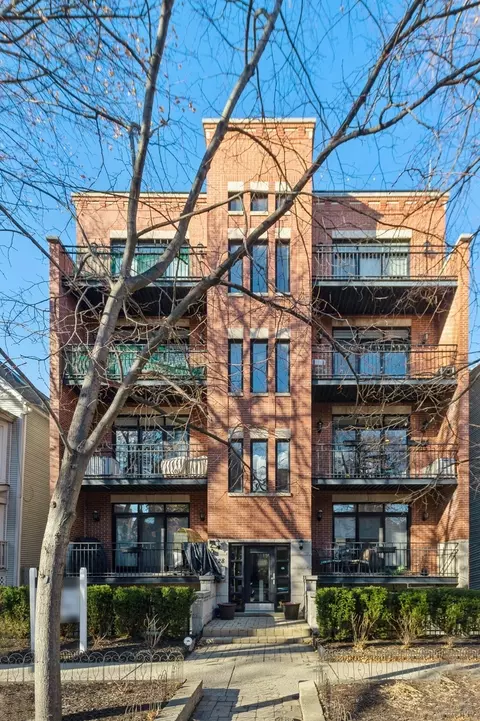 1728 W Roscoe St #2, Chicago, IL 60657