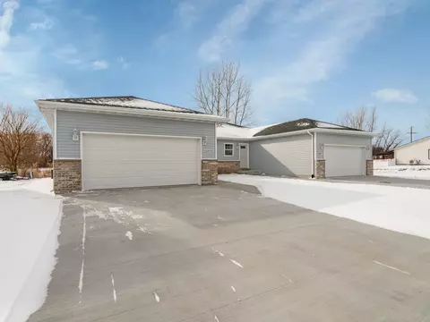 1075 Madison Ave, Braidwood, IL 60408 photo 4