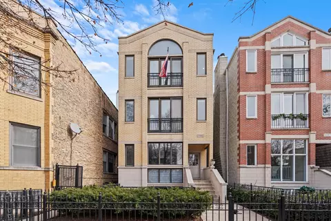 3041 N Racine Ave #3, Chicago, IL 60657