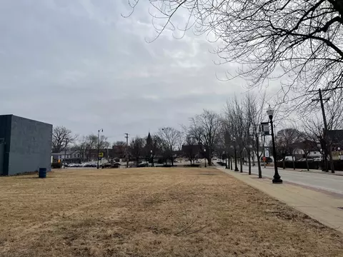 212 Dundee Ave, Elgin, IL 60120 photo 3